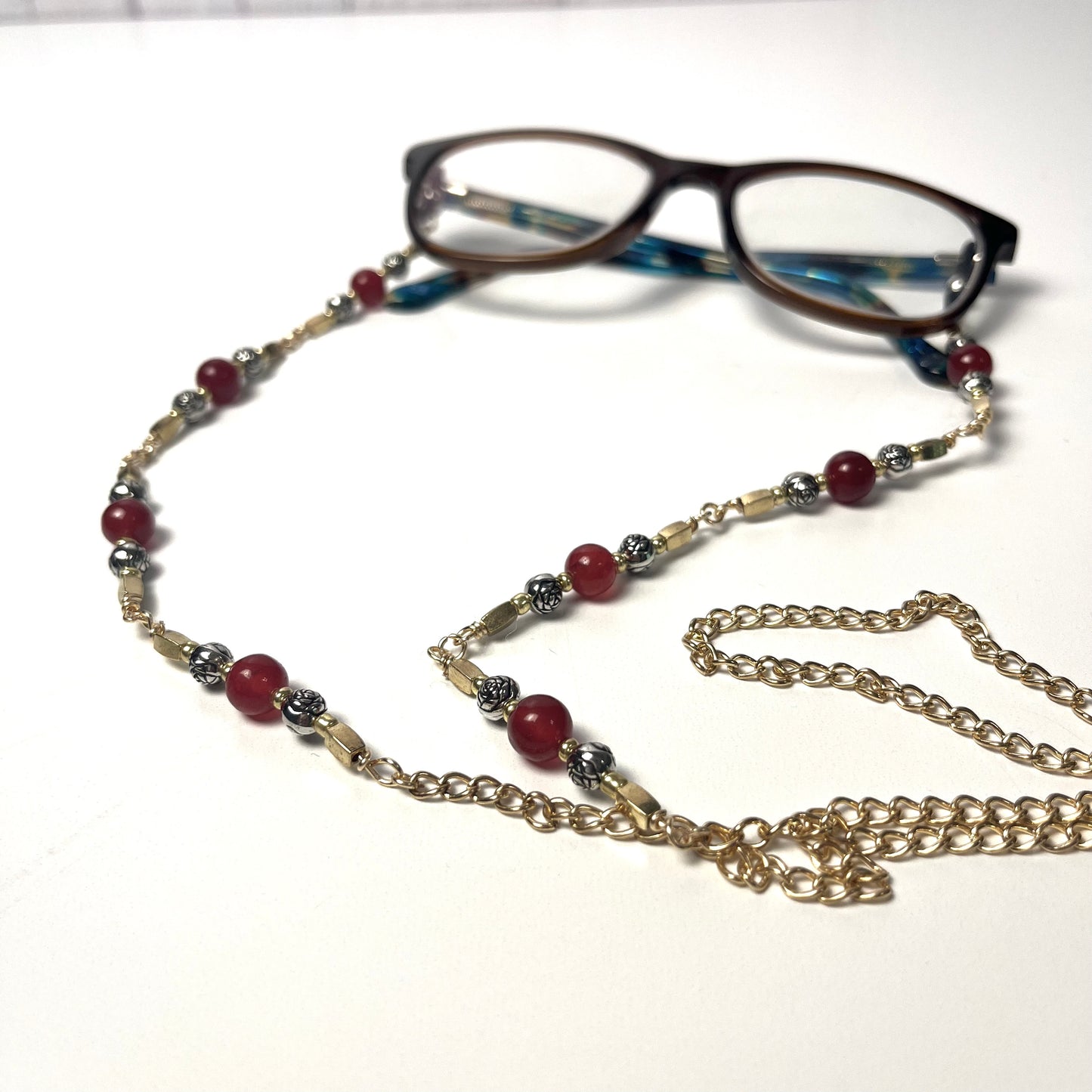 Red and Flower Glasses Chain