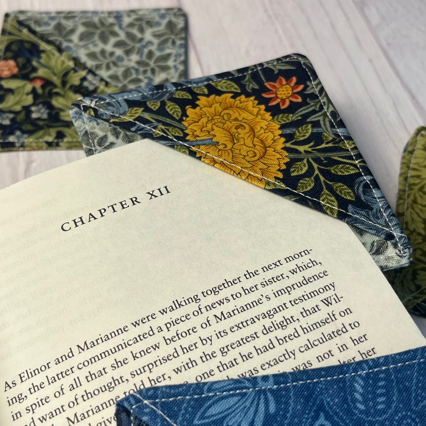Bookmark Corners - set of 4 - Scrappy Blue Victoria