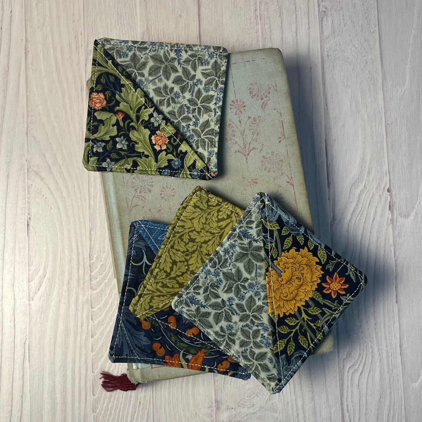 Bookmark Corners - set of 4 - Scrappy Blue Victoria