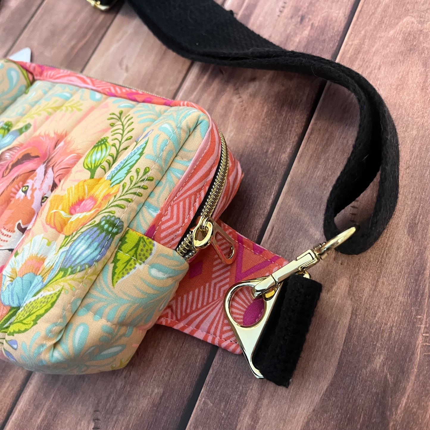 Quilted Fanny Pack - Bold Lion