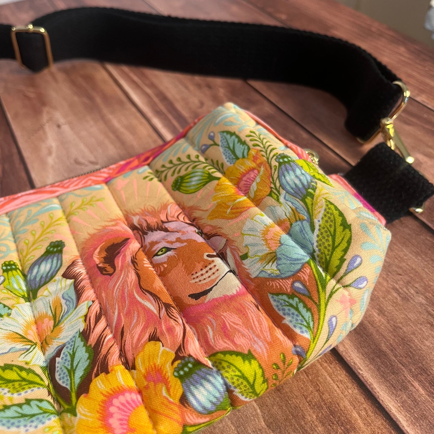 Quilted Fanny Pack - Bold Lion