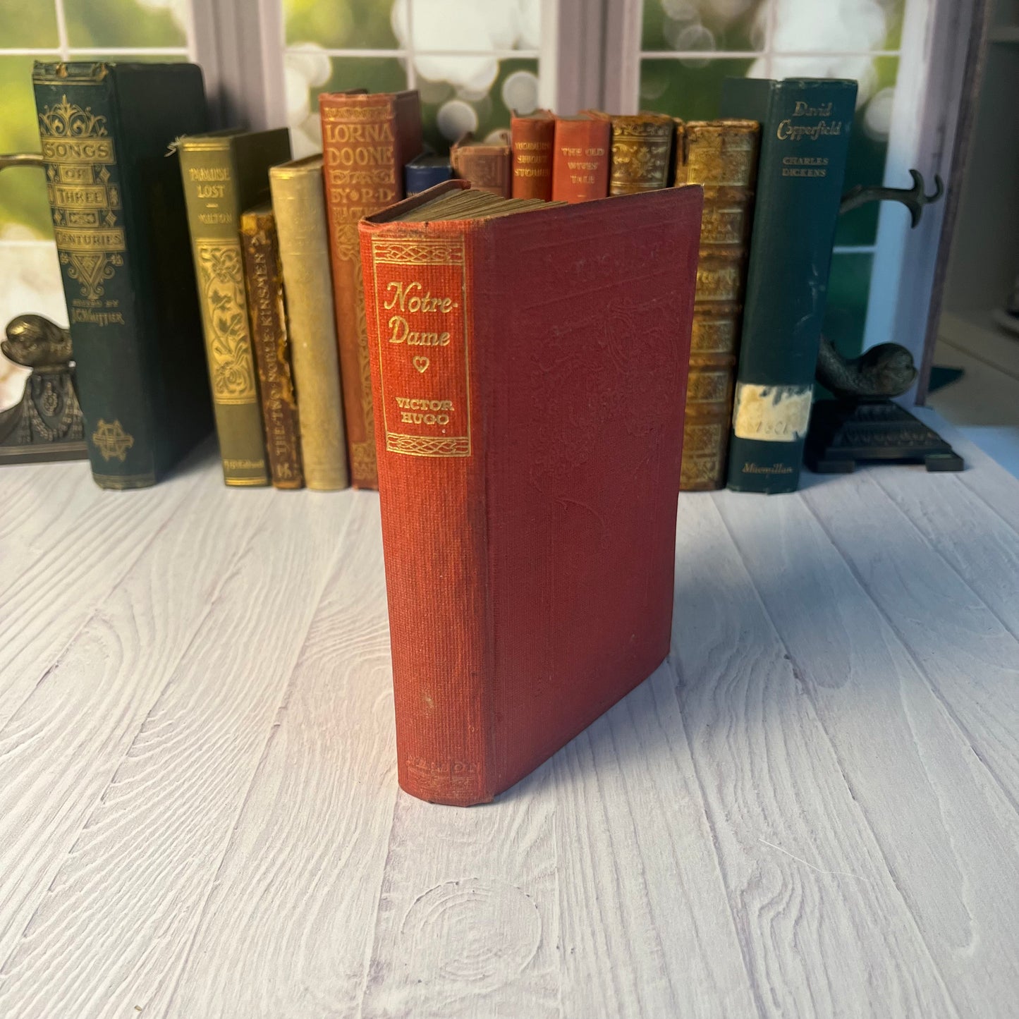 Notre Dame – Victor Hugo (Hardcover, T. Nelson &amp; Sons, c. 1920s–1930s)