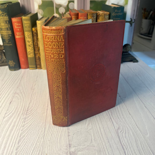 Lorna Doone – R. D. Blackmore (Hardcover, Globe Edition, Sampson Low, Marston &amp; Co., c. 1900–1920)