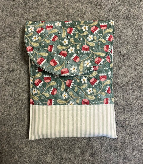 Kindle Sleeve - Cheerful Garden